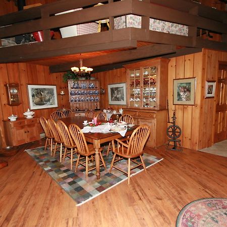 Stouffermill Bed & Breakfast Algonquin Highlands Buitenkant foto