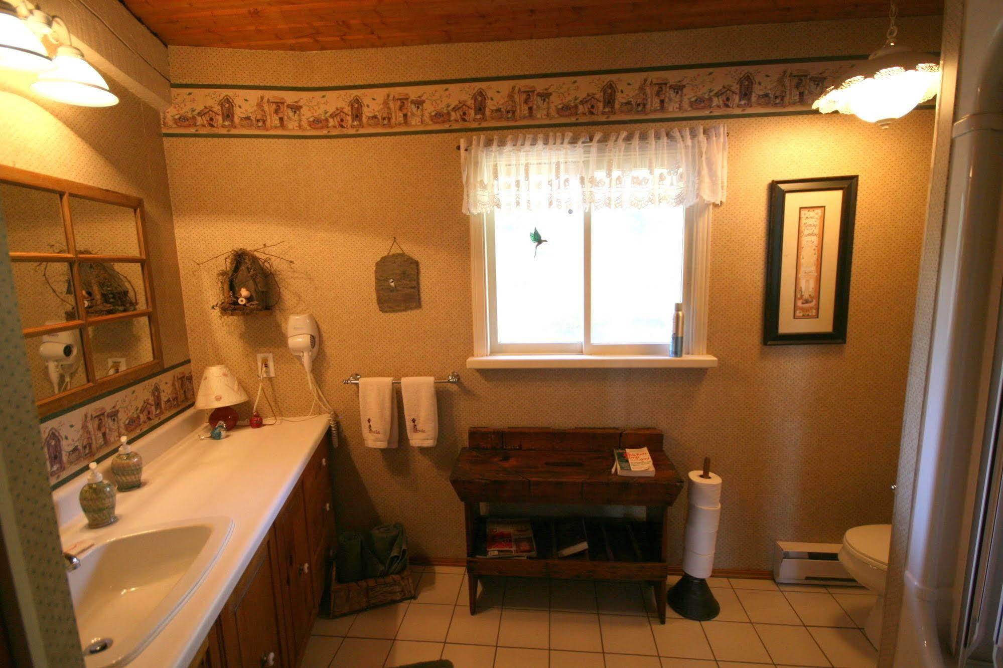 Stouffermill Bed & Breakfast Algonquin Highlands Buitenkant foto