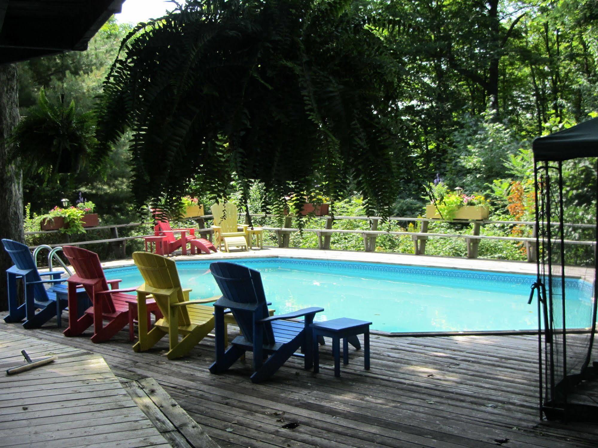 Stouffermill Bed & Breakfast Algonquin Highlands Buitenkant foto