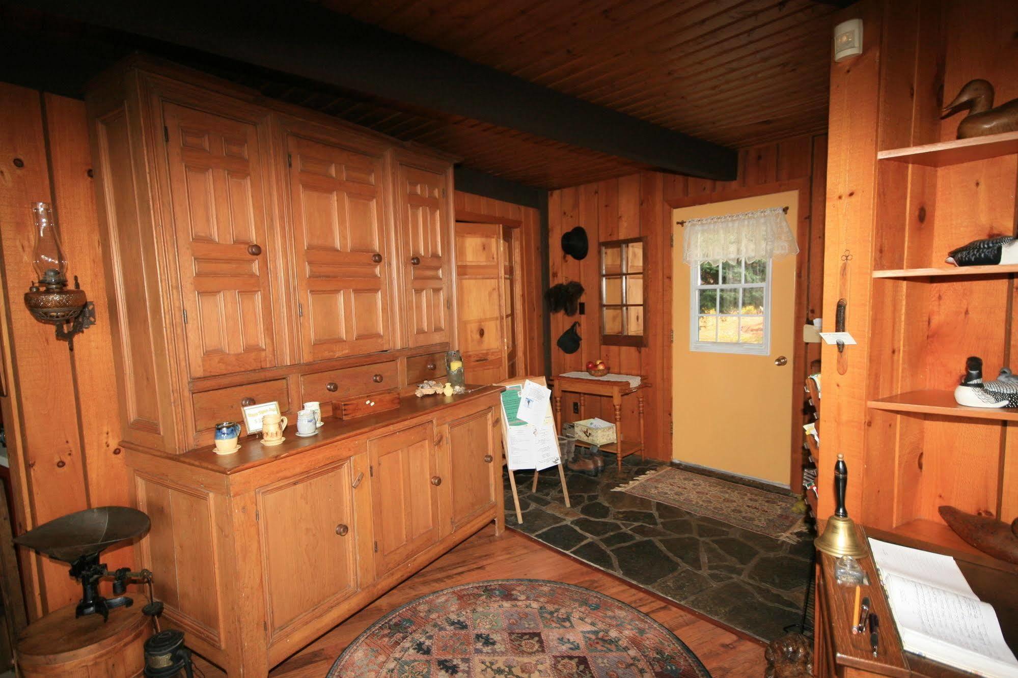 Stouffermill Bed & Breakfast Algonquin Highlands Buitenkant foto